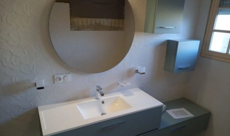 Rénovation d'une salle de bain et installation d'une vasque à Thiers